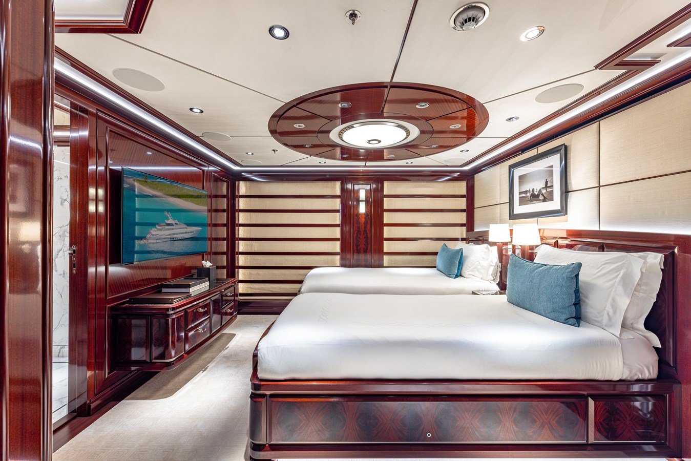 Feadship Motor Yacht ROCK IT For Sale