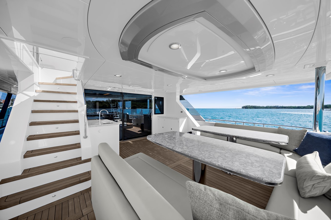 Ocean Alexander Motor Yacht LA-LA-LA For Sale