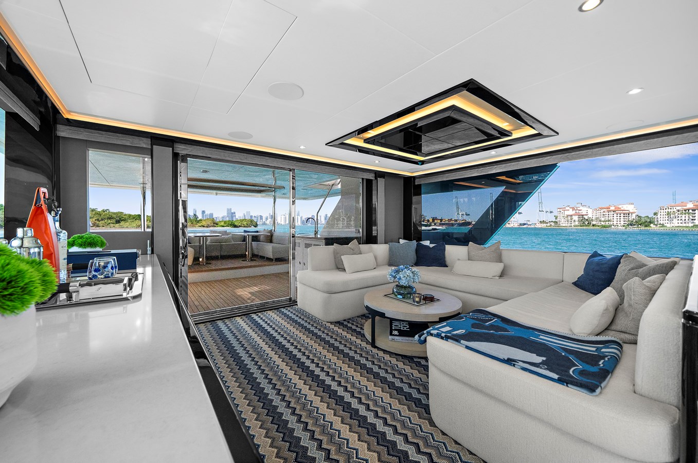 Ocean Alexander Motor Yacht LA-LA-LA For Sale