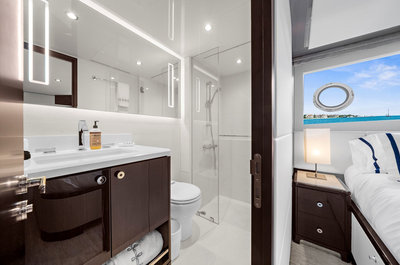 Ocean Alexander Motor Yacht LA-LA-LA For Sale