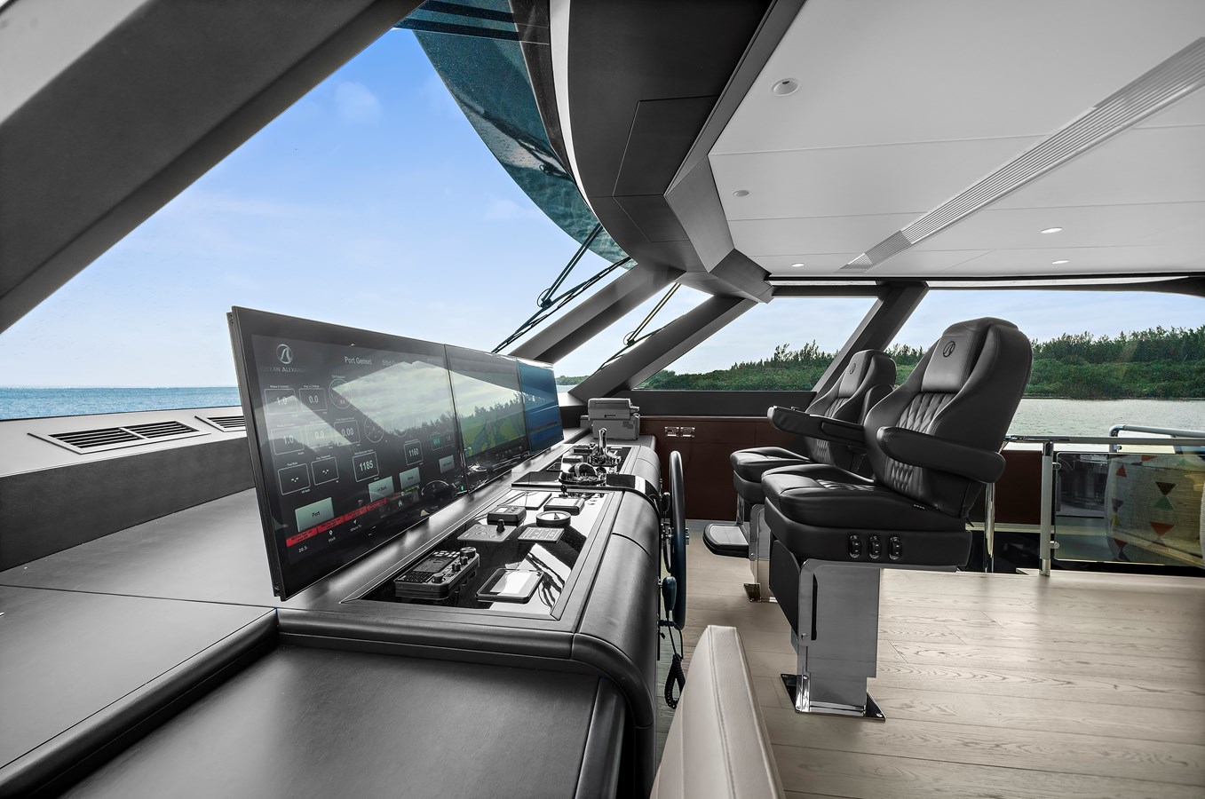 Ocean Alexander Motor Yacht LA-LA-LA For Sale