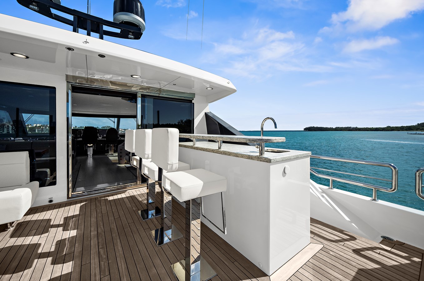 Ocean Alexander Motor Yacht LA-LA-LA For Sale