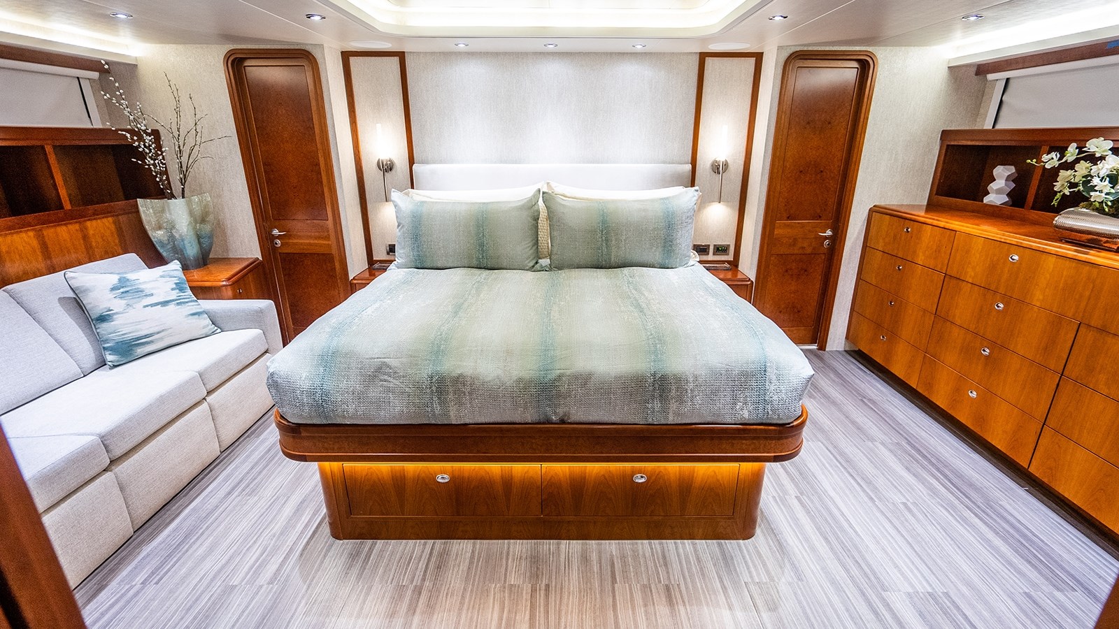 Westport Motor Yacht KEMOSABE For Sale