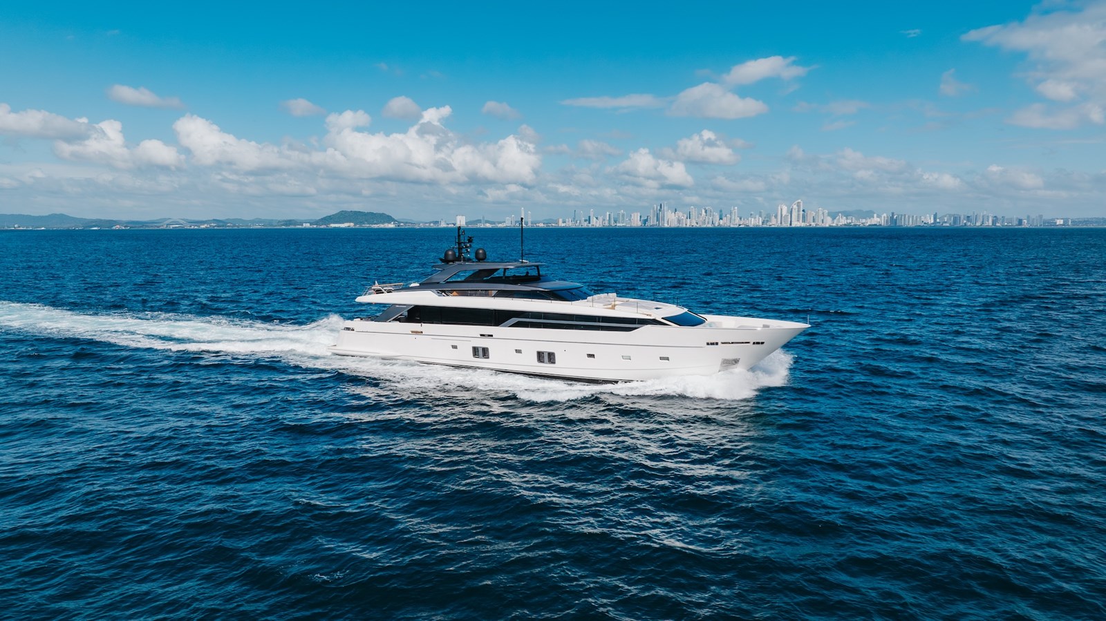 Sanlorenzo Yachts Motor Yacht AMBAR For Sale