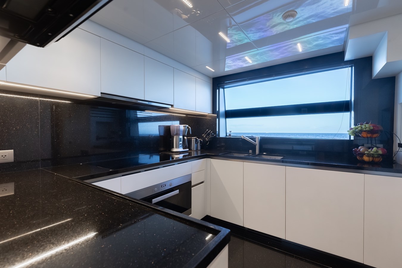 Sanlorenzo Yachts Motor Yacht AMBAR For Sale