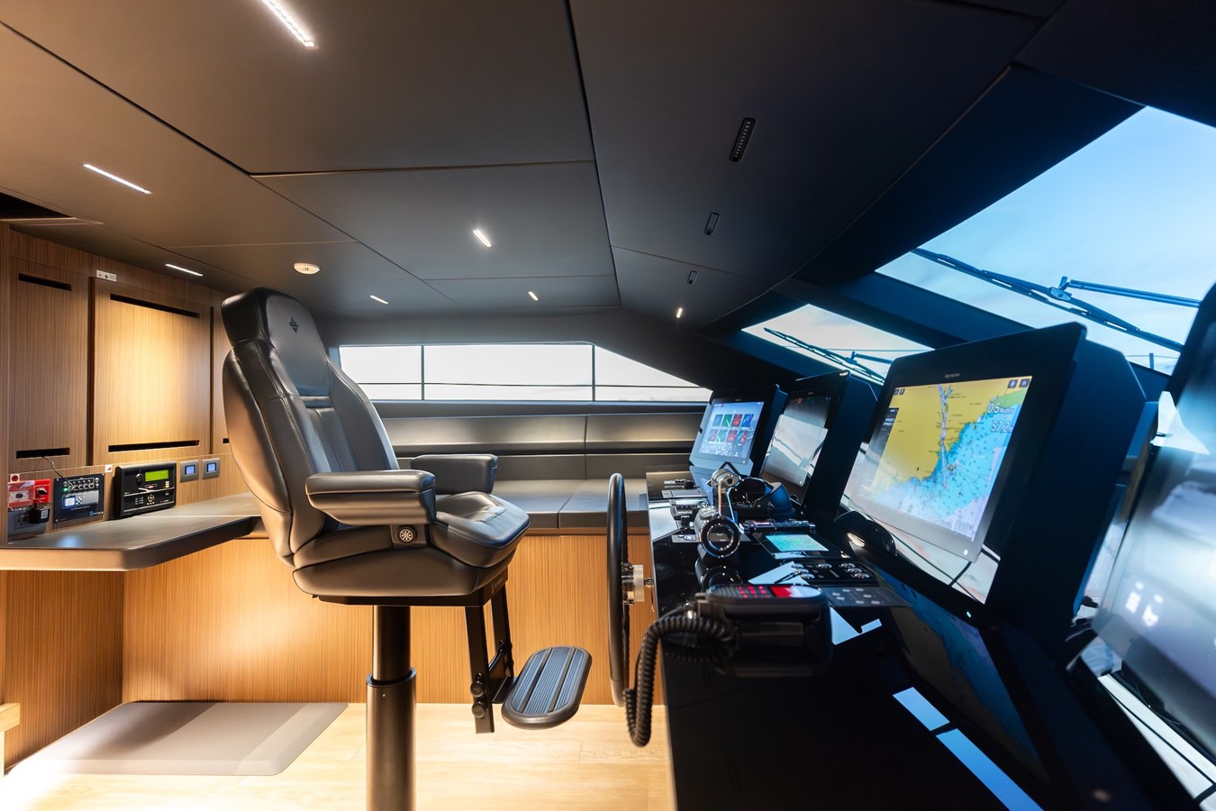 Sanlorenzo Yachts Motor Yacht AMBAR For Sale