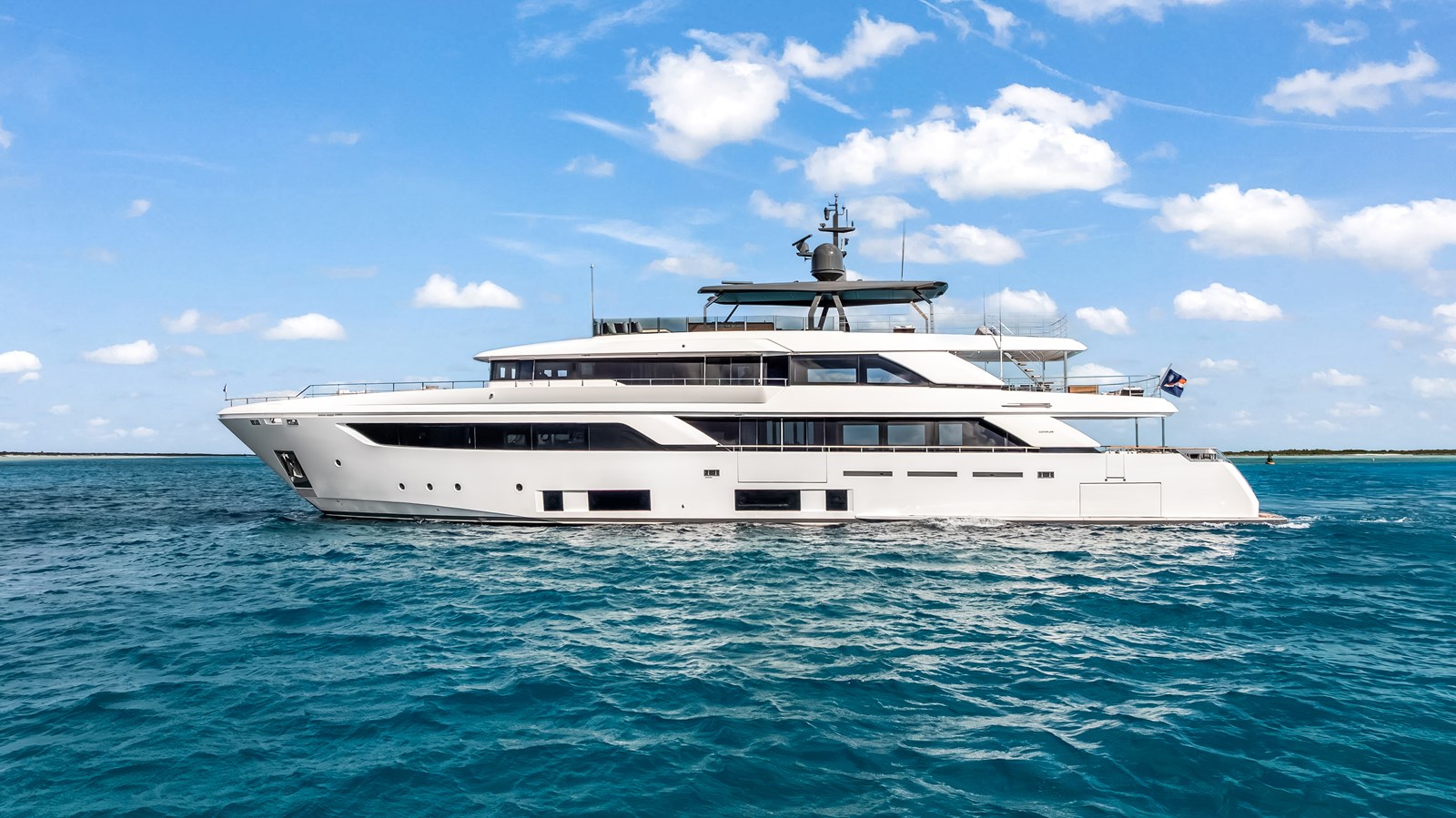 Custom Line Motor Yacht NAVETTA 42 For Sale