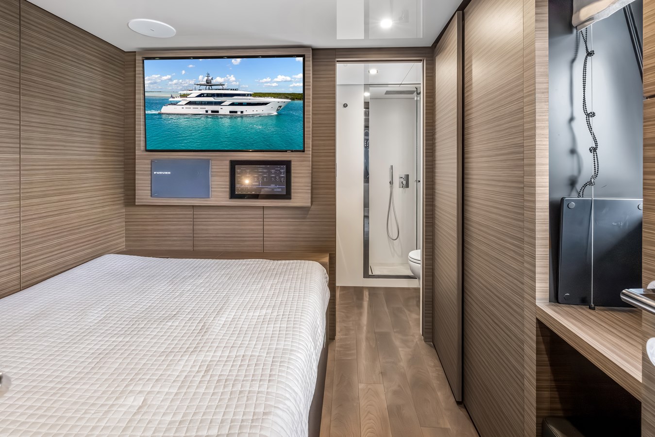 Custom Line Motor Yacht NAVETTA 42 For Sale