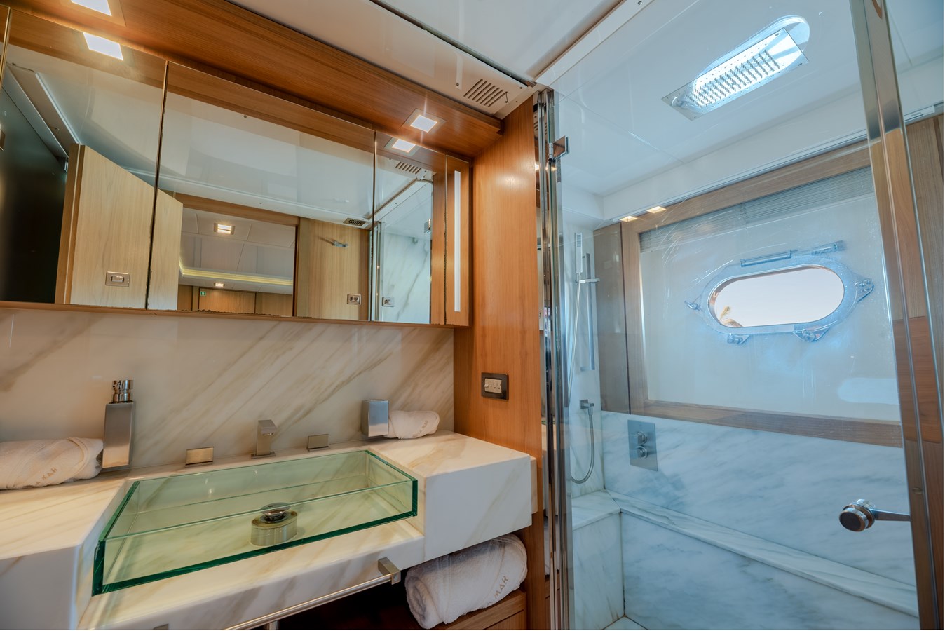 Ferretti Custom Line Motor Yacht LA MAR For Sale