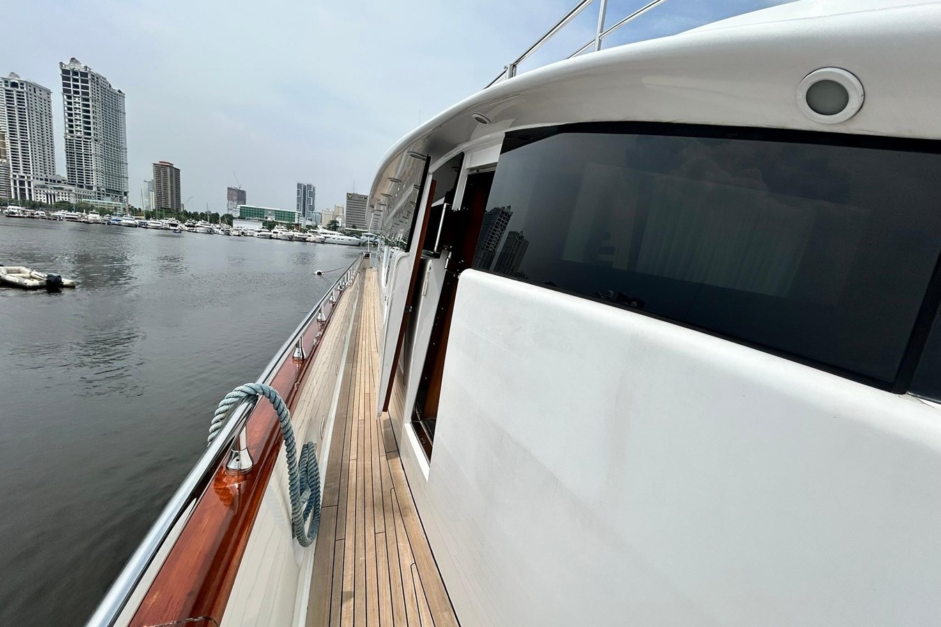 Versilcraft Motor Yacht Sunshine For Sale