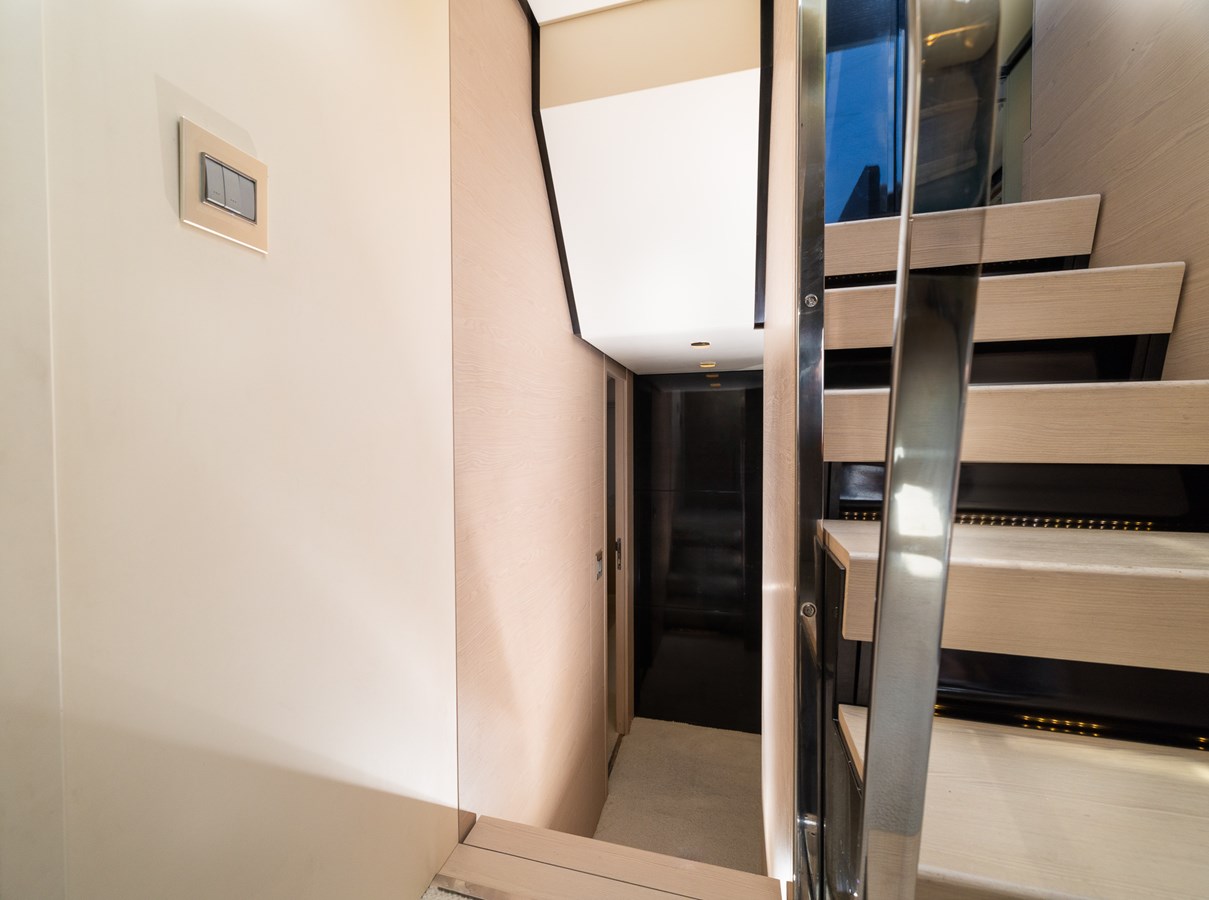 Azimut Yachts Motor Yacht SABI For Sale