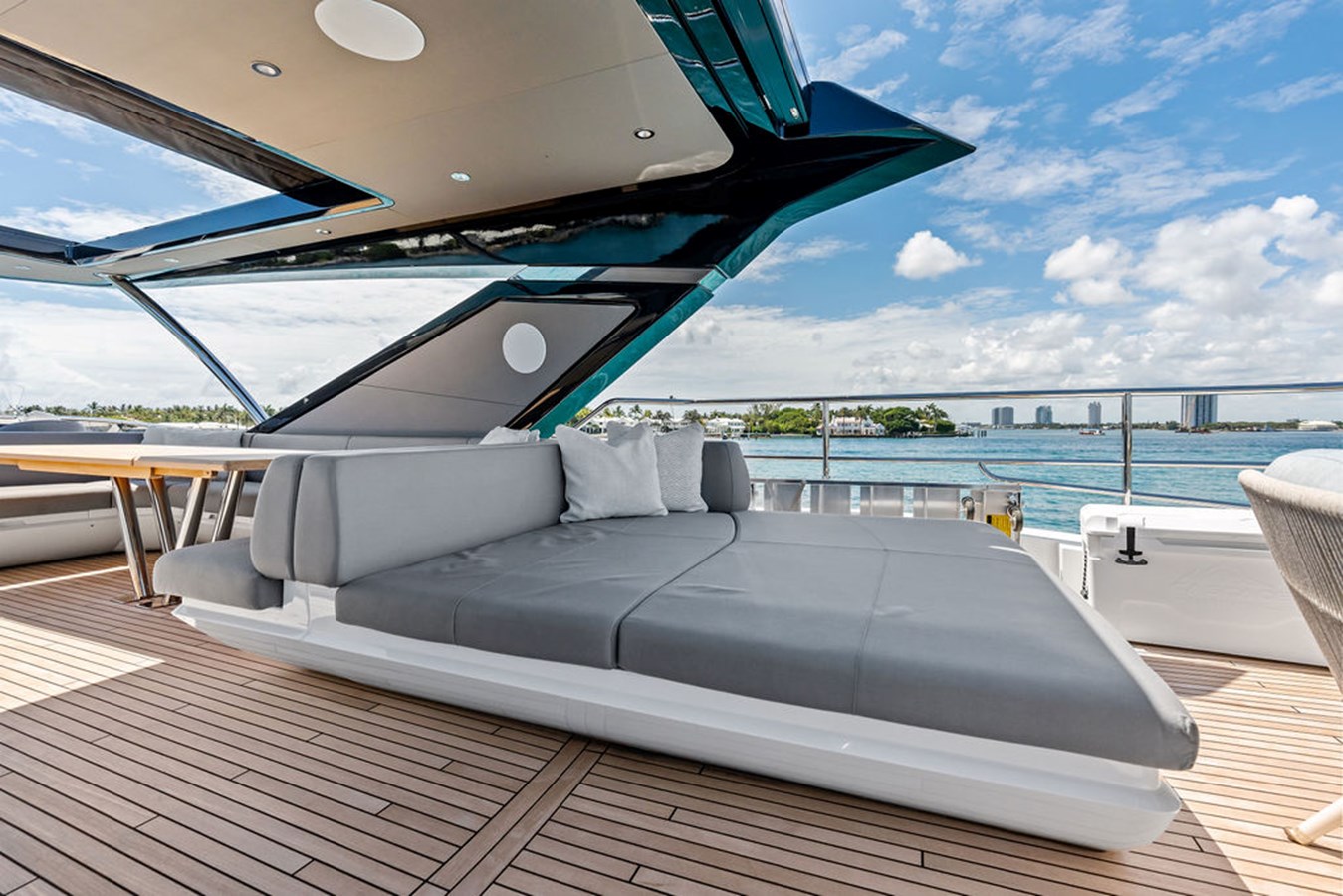 Sunseeker Motor Yacht Dolce Far Niente For Sale
