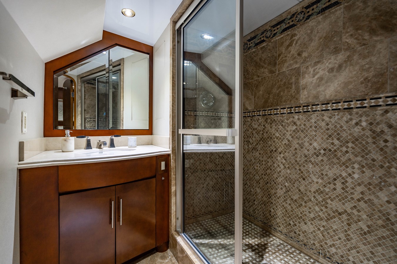 Broward Motor Yacht IRON LADY For Sale