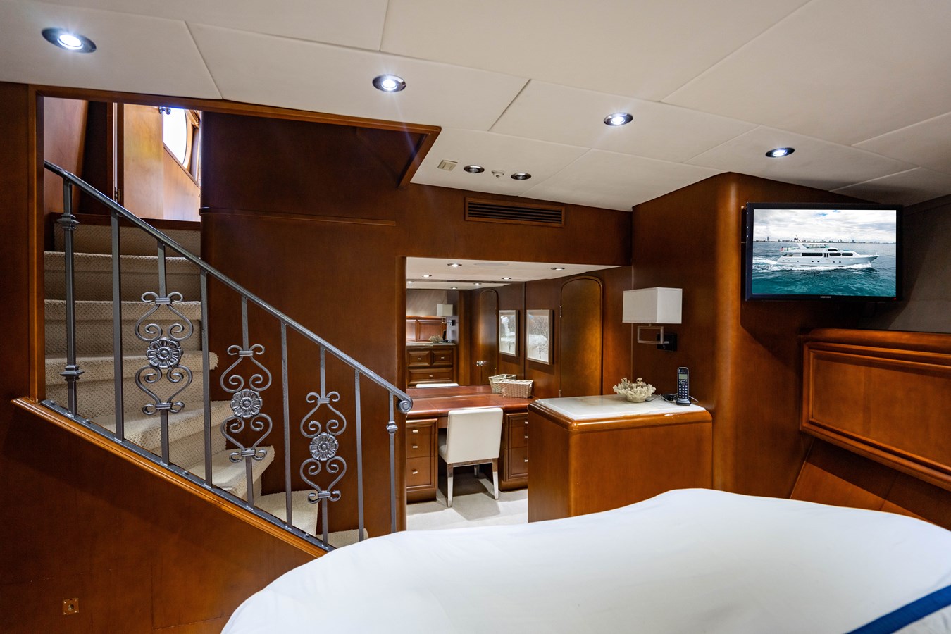 Broward Motor Yacht IRON LADY For Sale