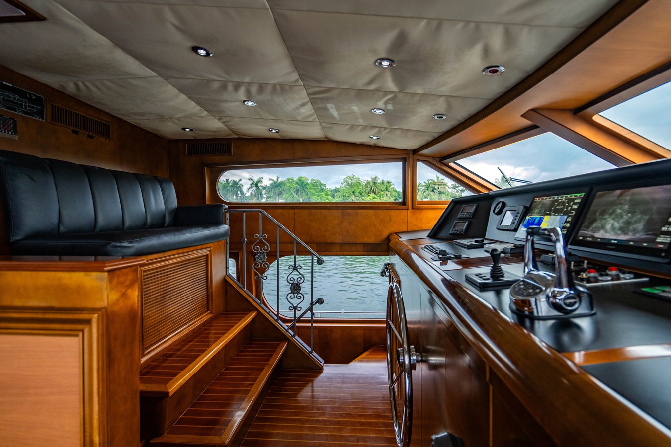 Broward Motor Yacht IRON LADY For Sale
