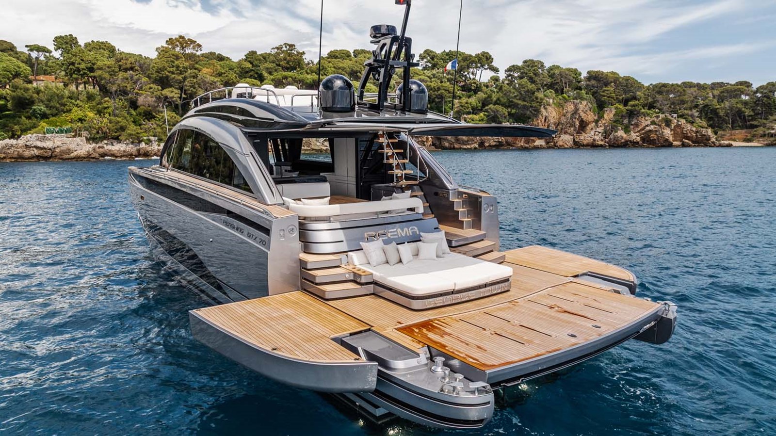 Pershing Motor Yacht REEMA For Sale