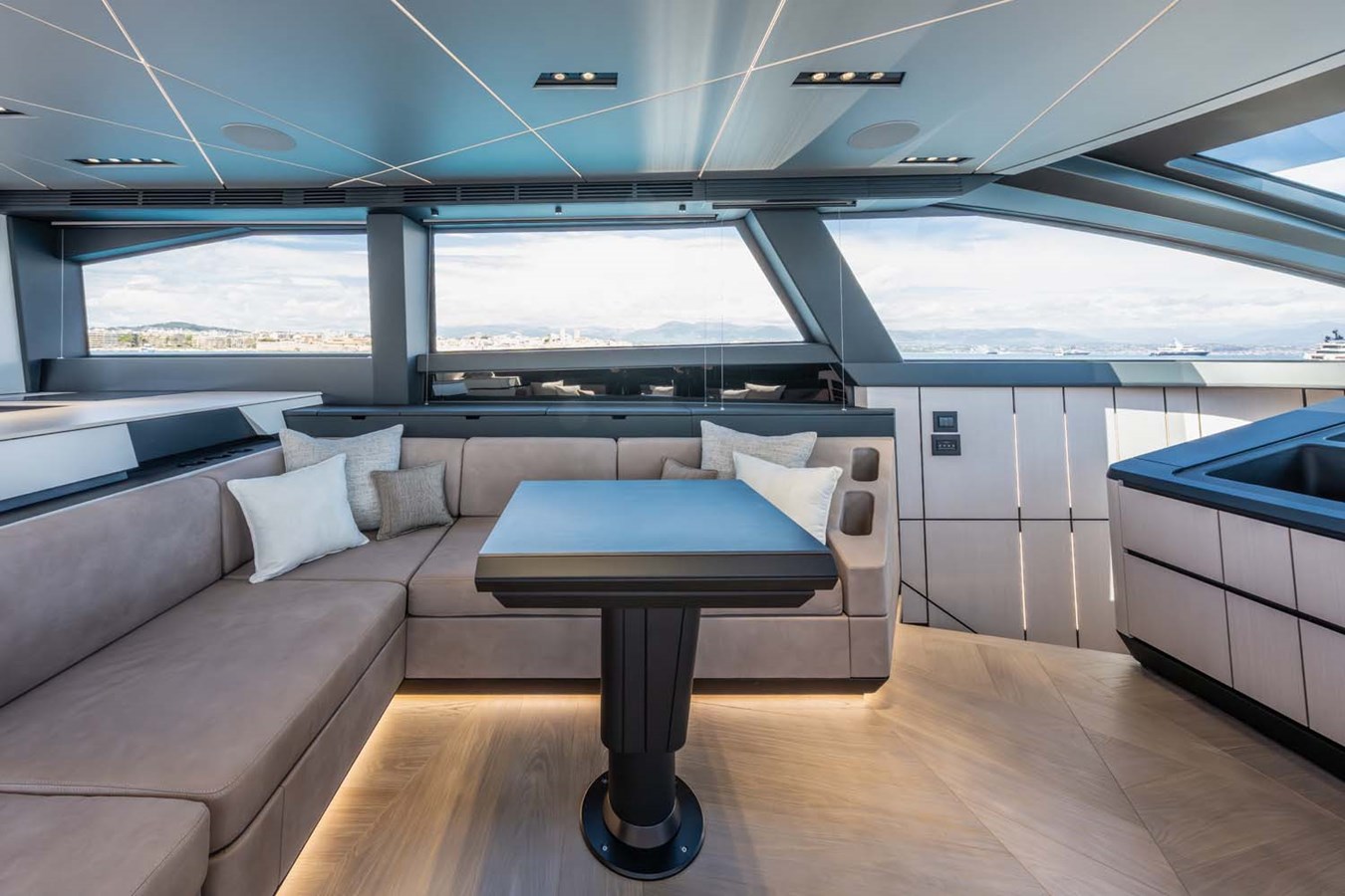 Pershing Motor Yacht REEMA For Sale