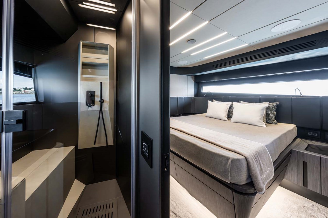 Pershing Motor Yacht REEMA For Sale