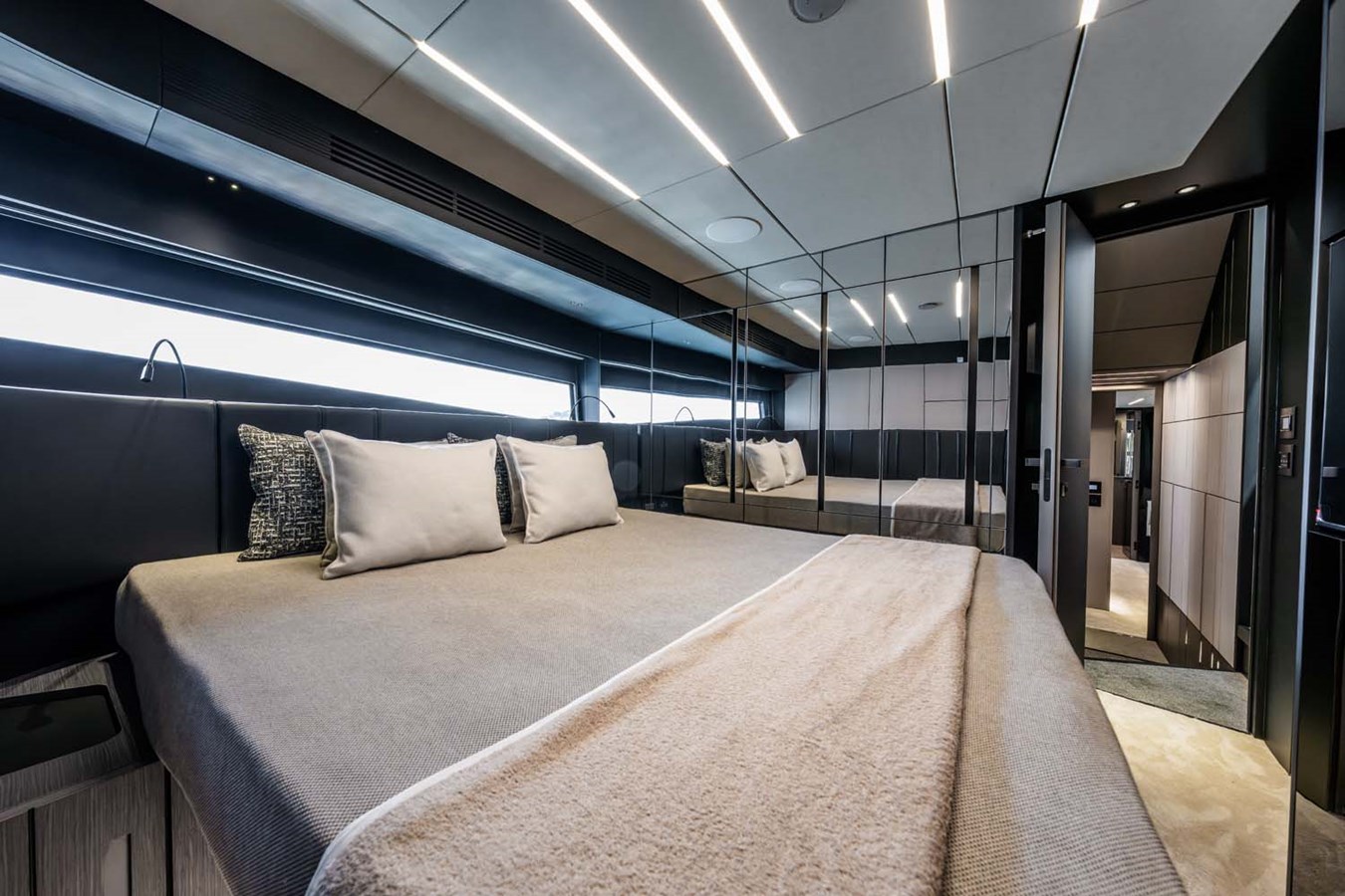 Pershing Motor Yacht REEMA For Sale