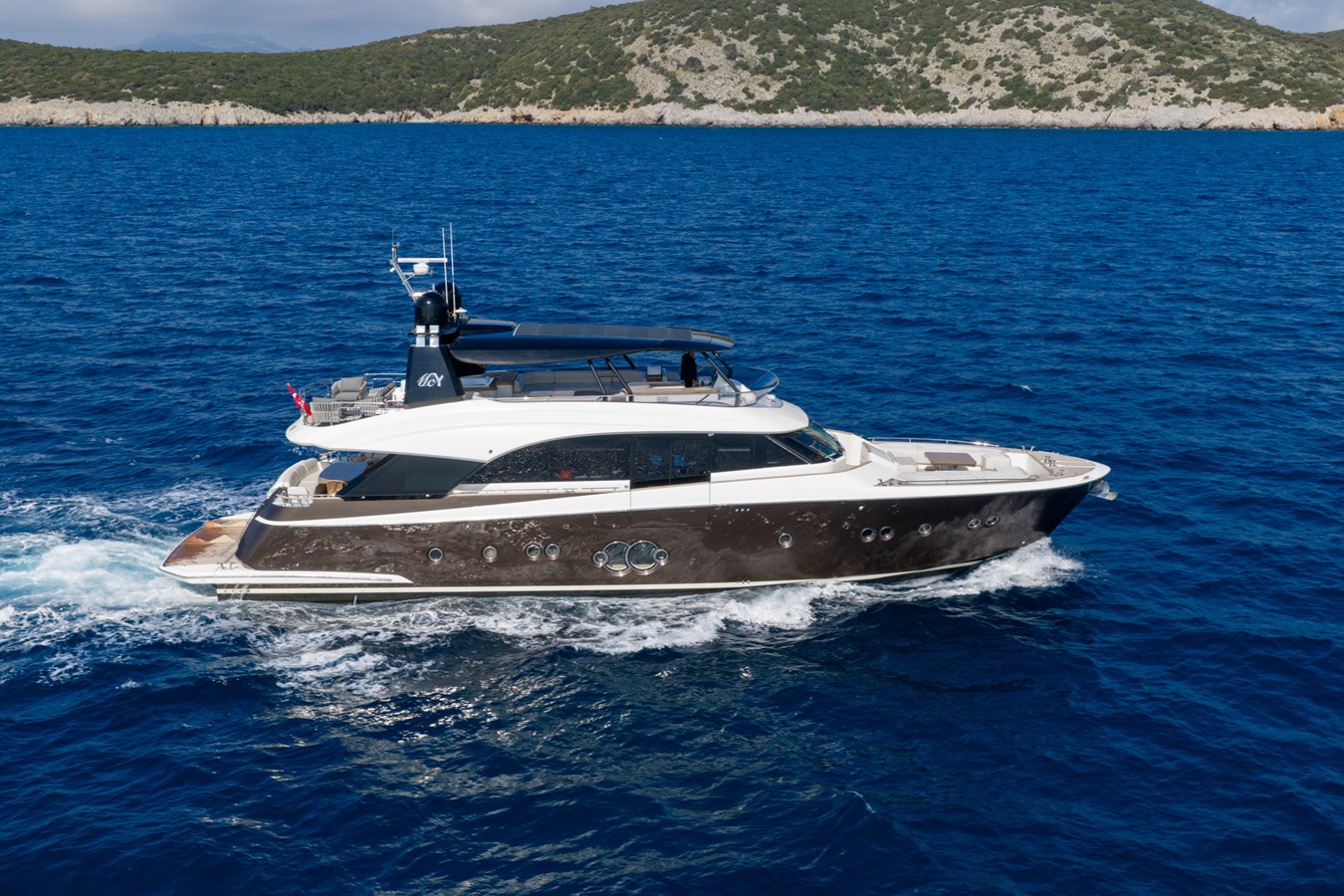 Monte Carlo Yachts Motor Yacht BELLA LUNA For Sale