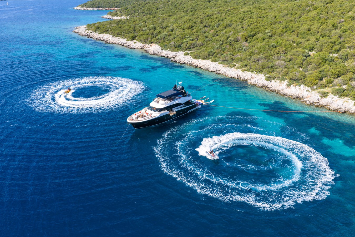 Monte Carlo Yachts Motor Yacht BELLA LUNA For Sale