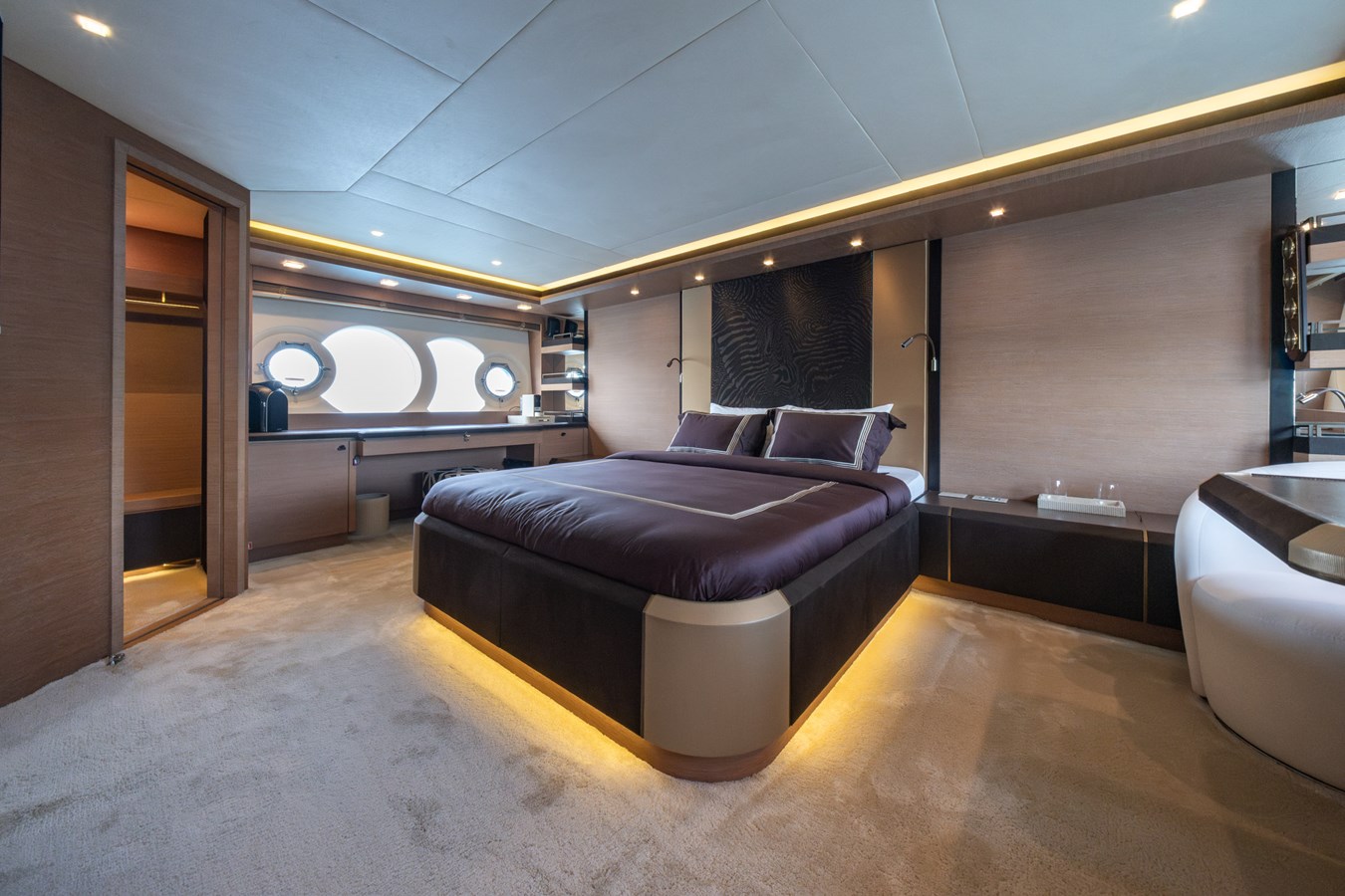Monte Carlo Yachts Motor Yacht BELLA LUNA For Sale