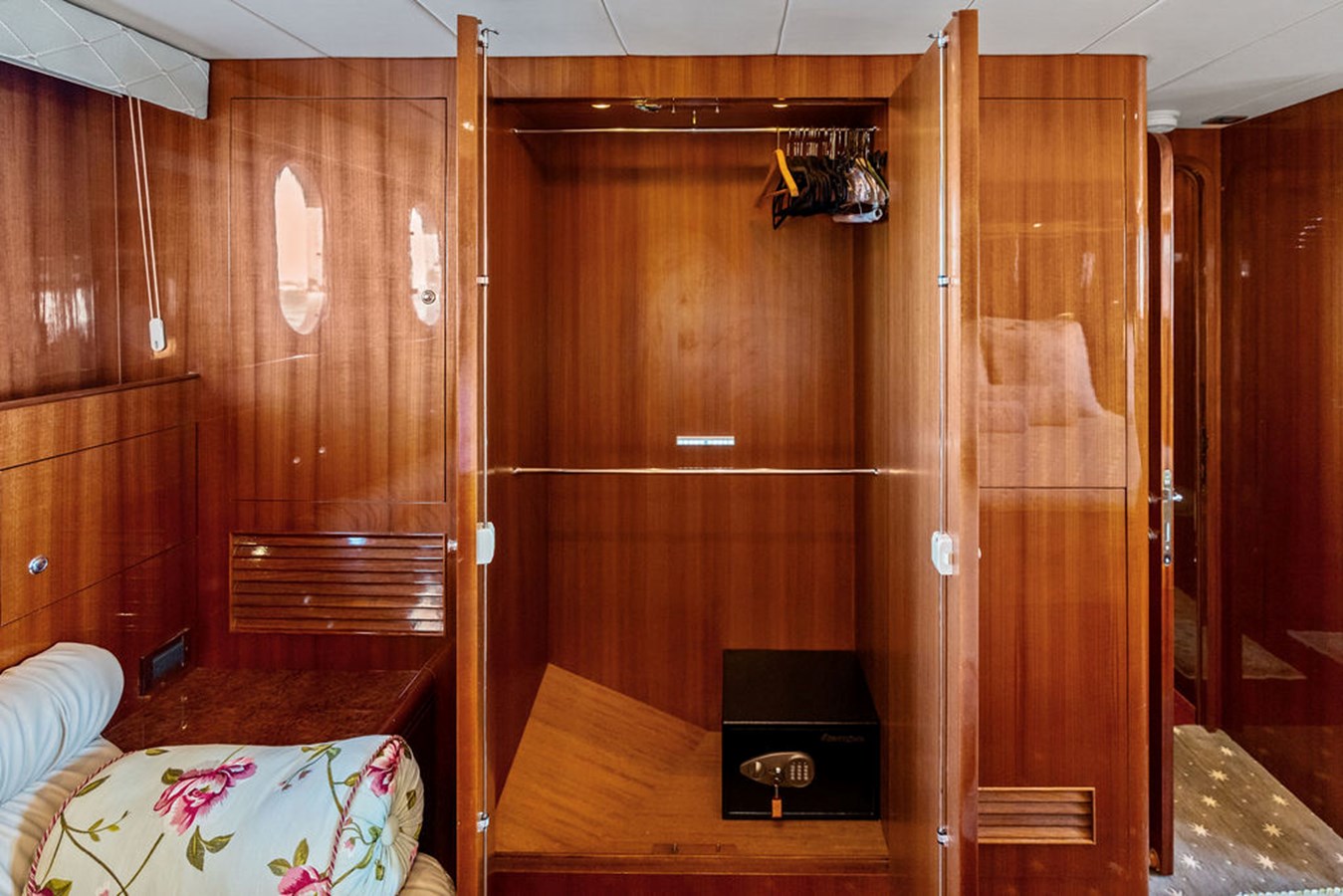 Horizon Yachts Motor Yacht BABE For Sale