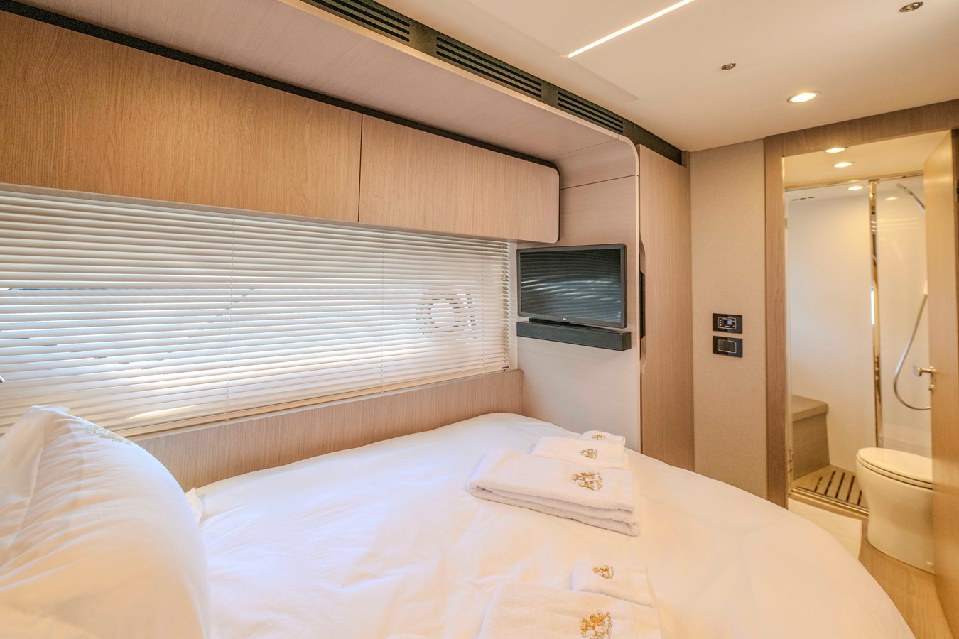 Azimut Yachts Motor Yacht CELEBRATE LIFE For Sale