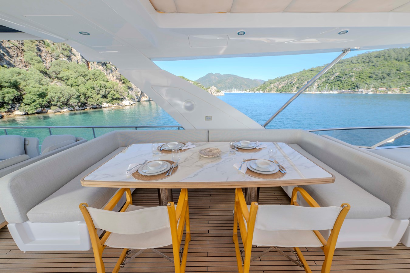 Azimut Yachts Motor Yacht CELEBRATE LIFE For Sale