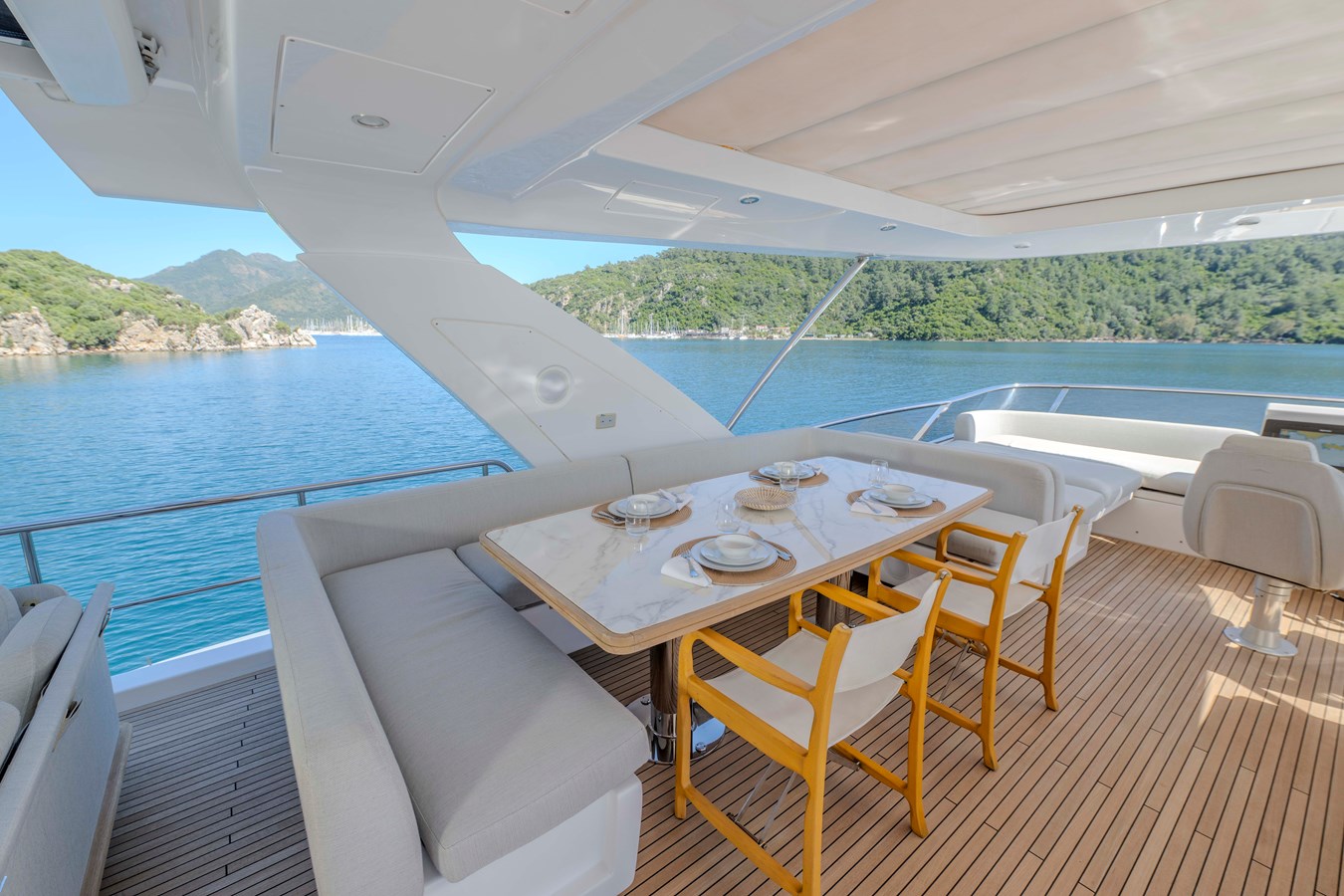 Azimut Yachts Motor Yacht CELEBRATE LIFE For Sale
