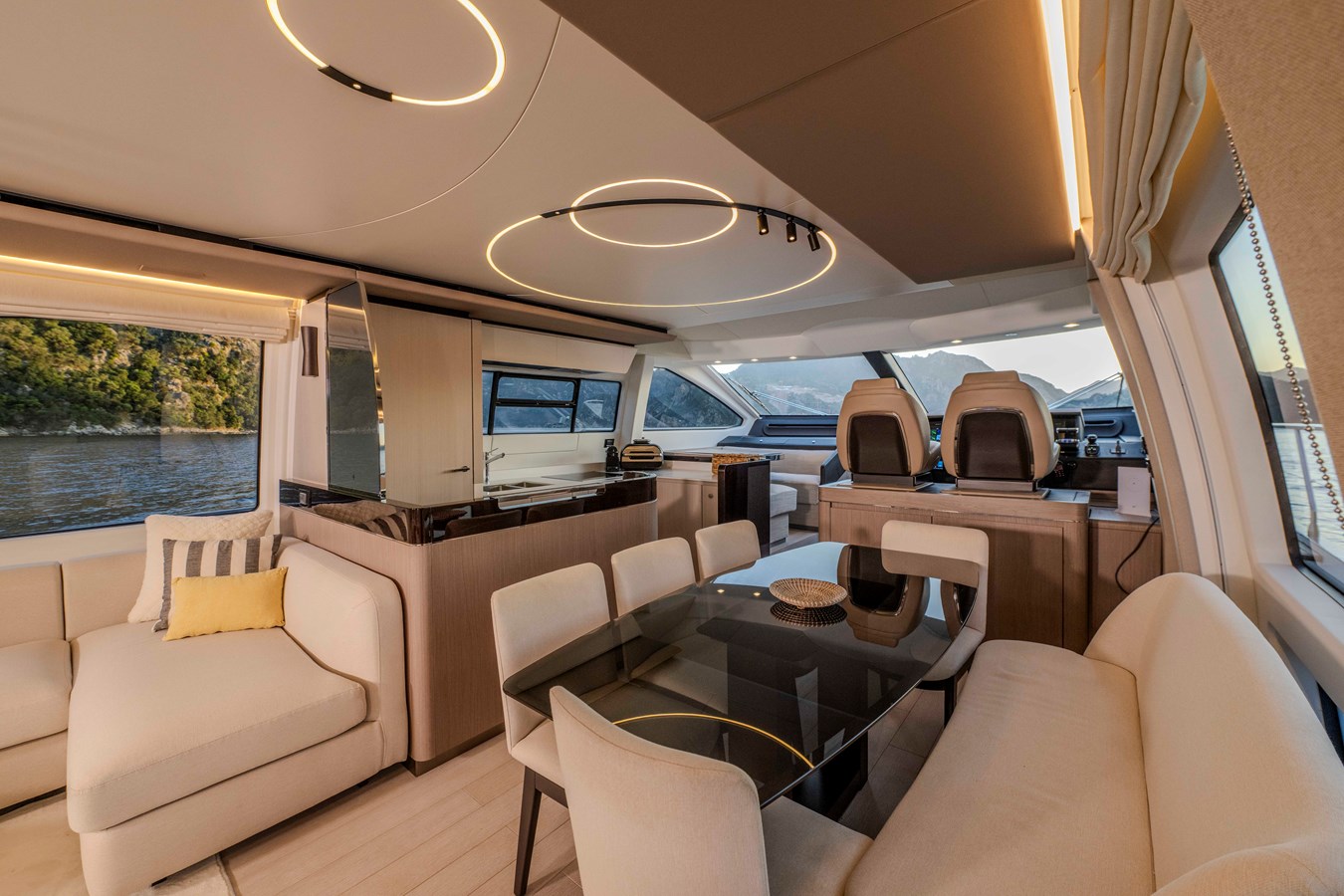 Azimut Yachts Motor Yacht CELEBRATE LIFE For Sale