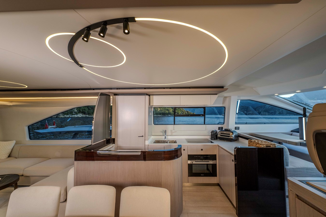 Azimut Yachts Motor Yacht CELEBRATE LIFE For Sale