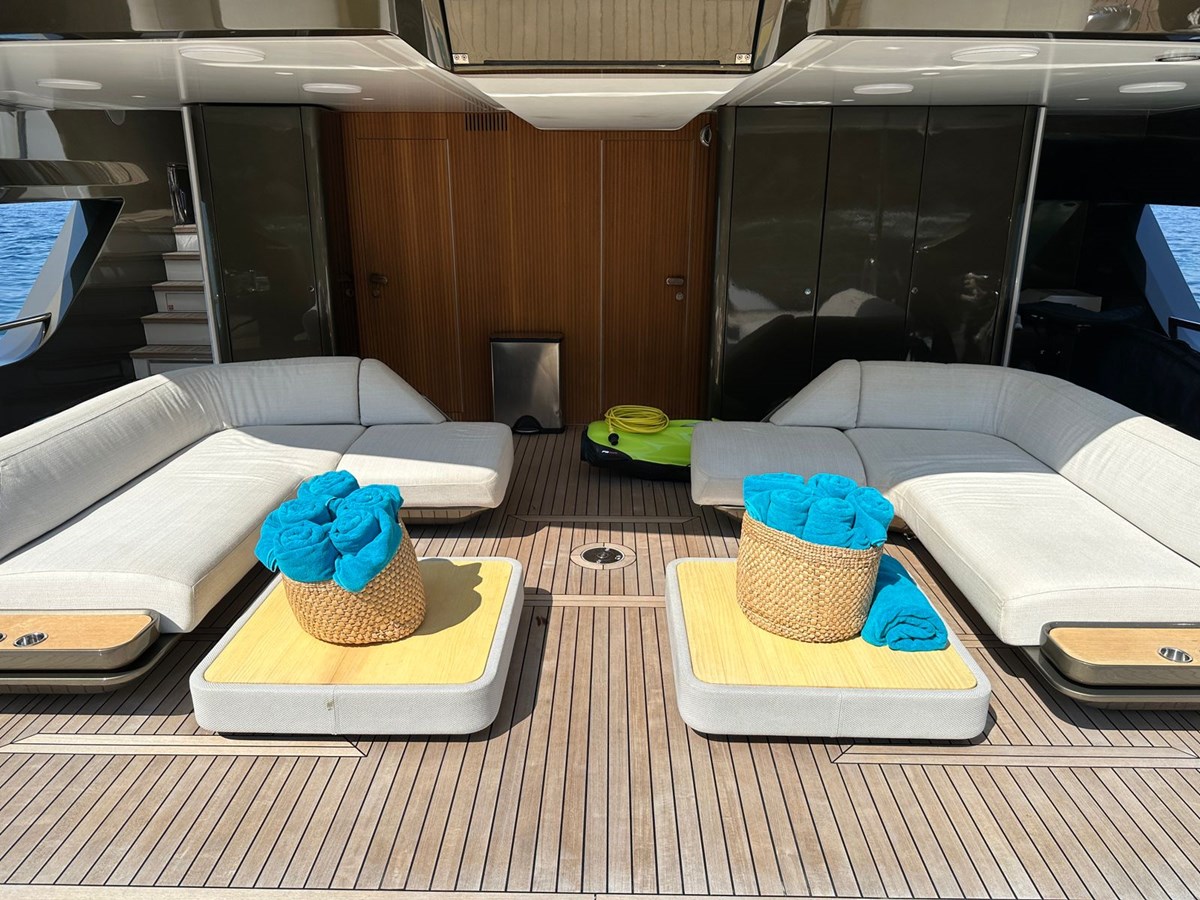Azimut Yachts Motor Yacht SHABBY For Sale