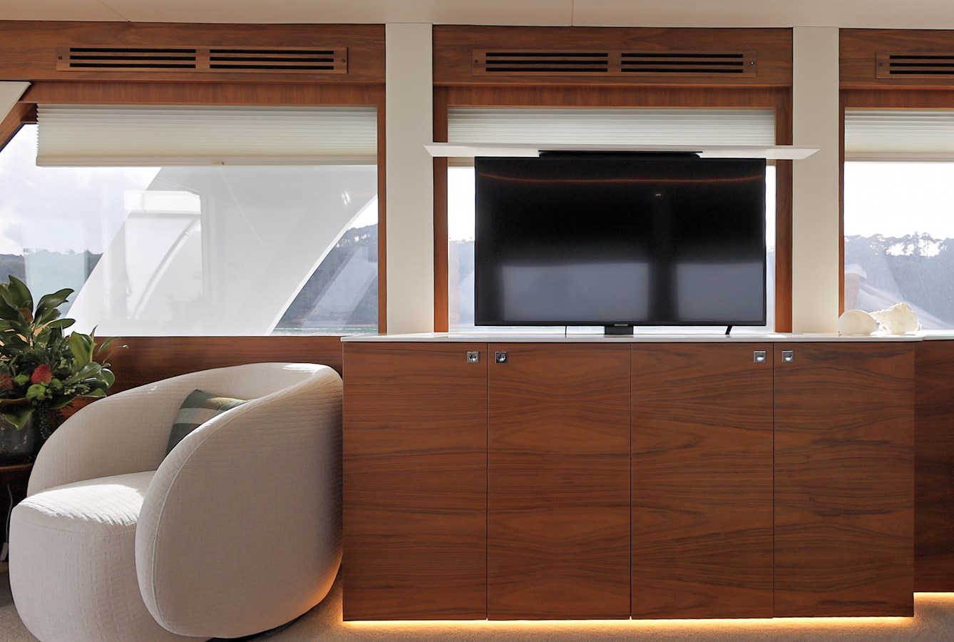 Van Der Heijden Motor Yacht Dutchess For Sale