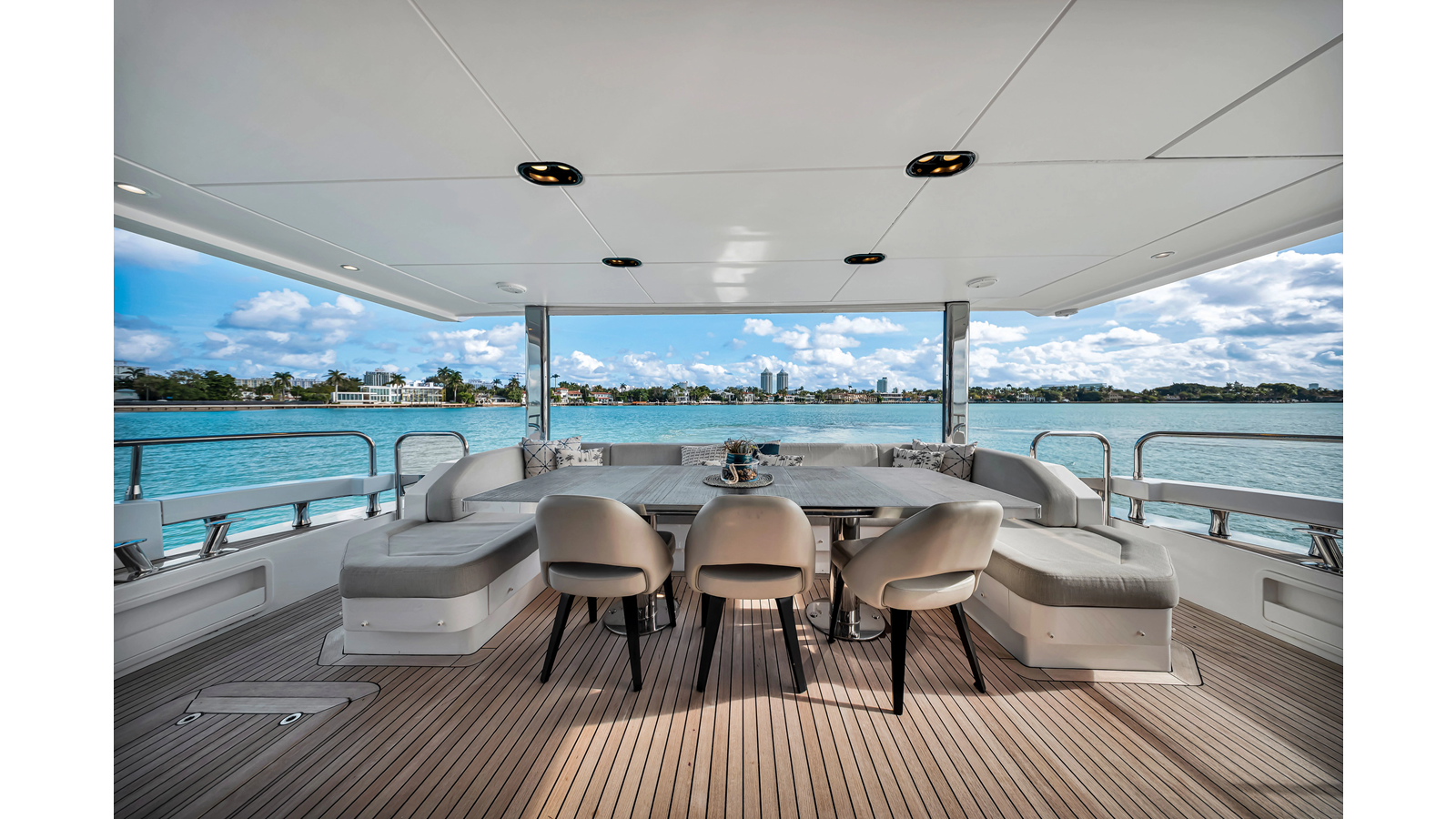 Azimut Yachts  CLOUD 9 For Sale