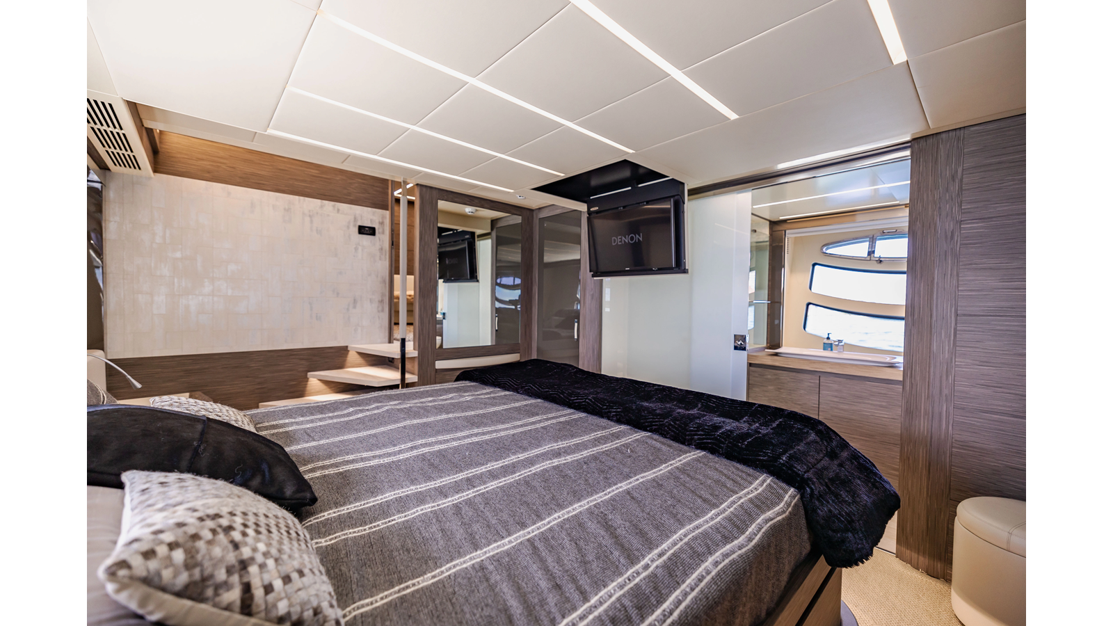 Pershing Motor Yacht DOUBLE OR NOTHING For Sale