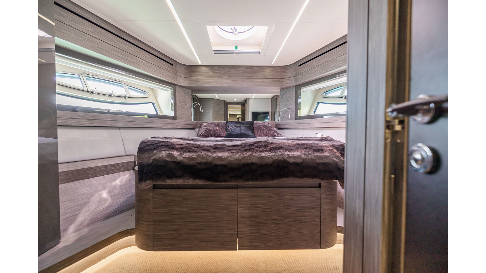 Pershing Motor Yacht DOUBLE OR NOTHING For Sale