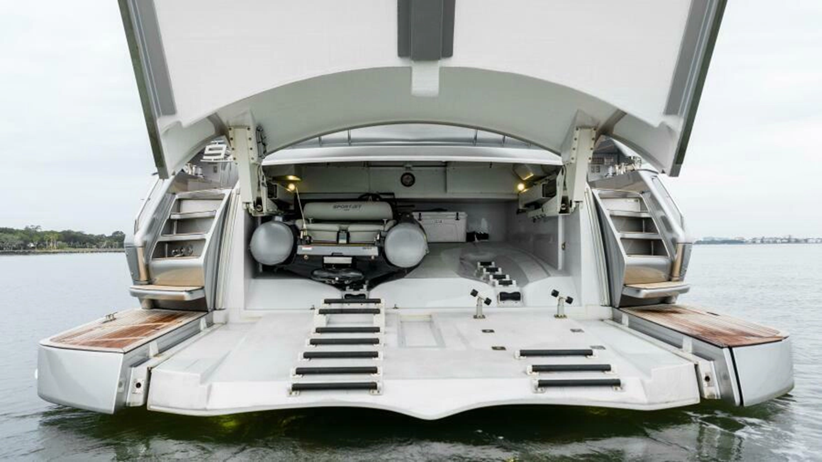Pershing Motor Yacht STALLION For Sale