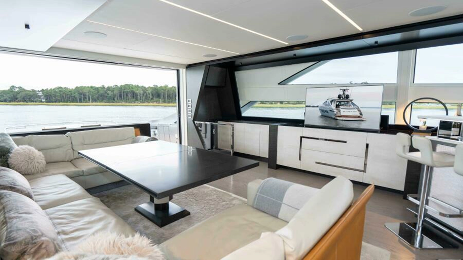 Pershing Motor Yacht STALLION For Sale