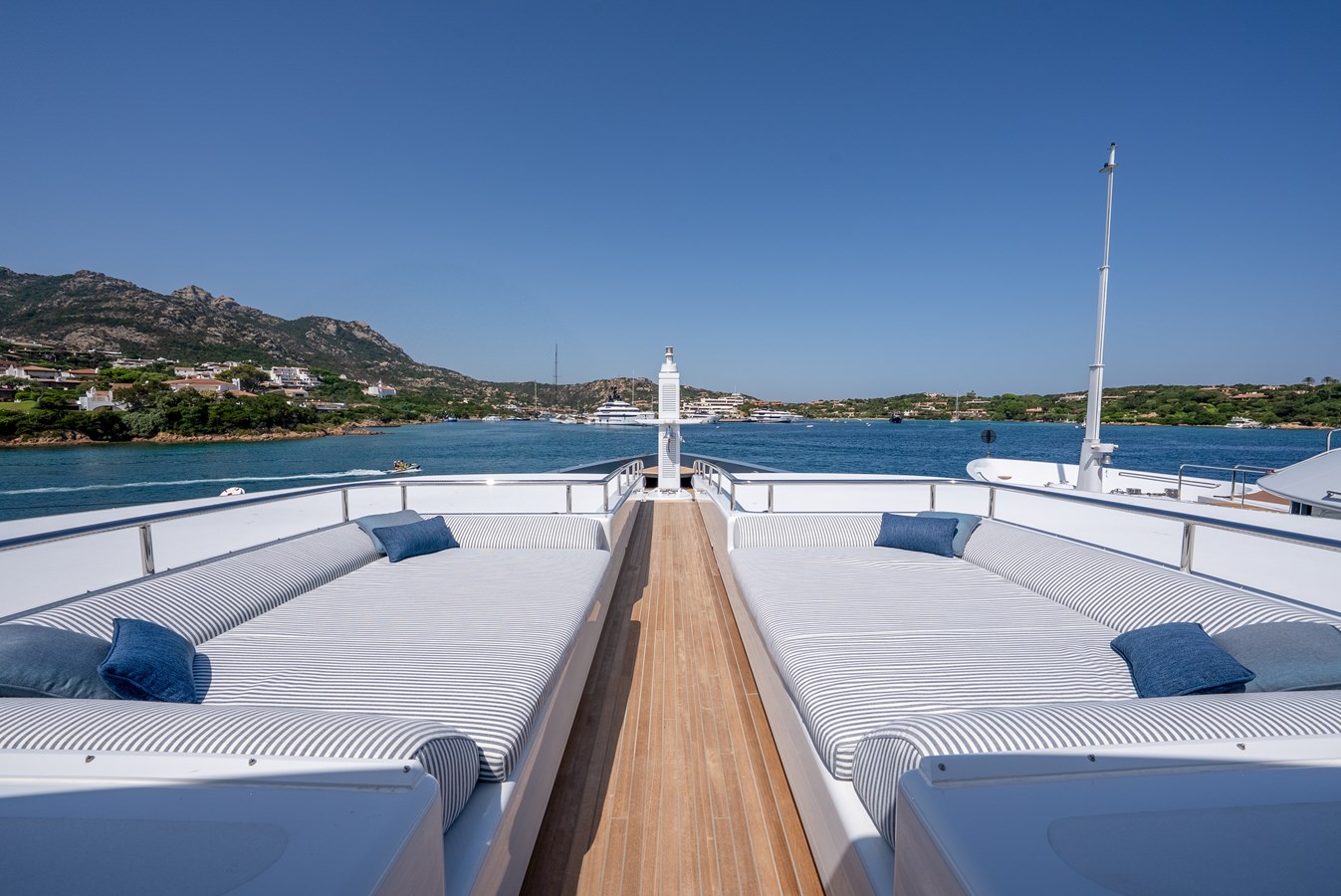 Icon Yachts Motor Yacht LOON For Sale