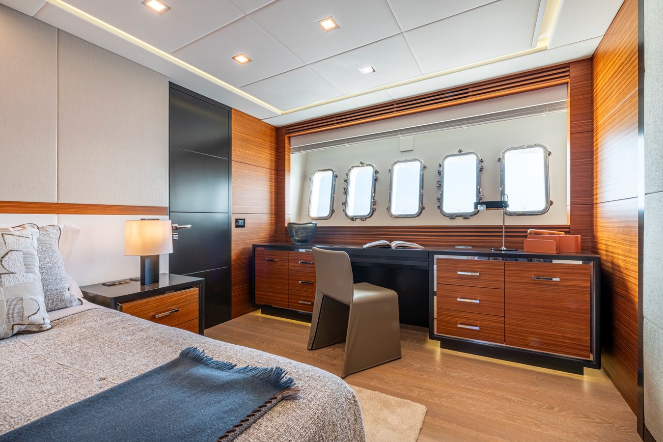 Overmarine Group Motor Yacht MELONY For Sale