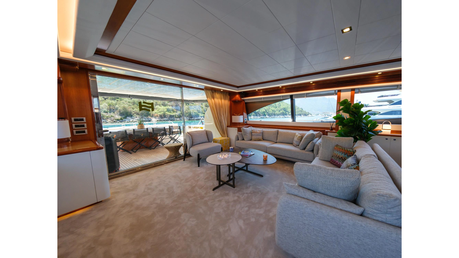 Ferretti Yachts Motor Yacht DAYDREAM2 For Sale