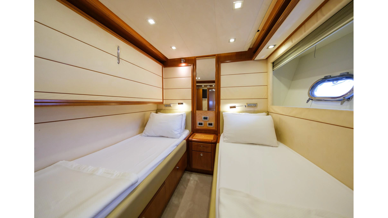 Ferretti Yachts Motor Yacht DAYDREAM2 For Sale