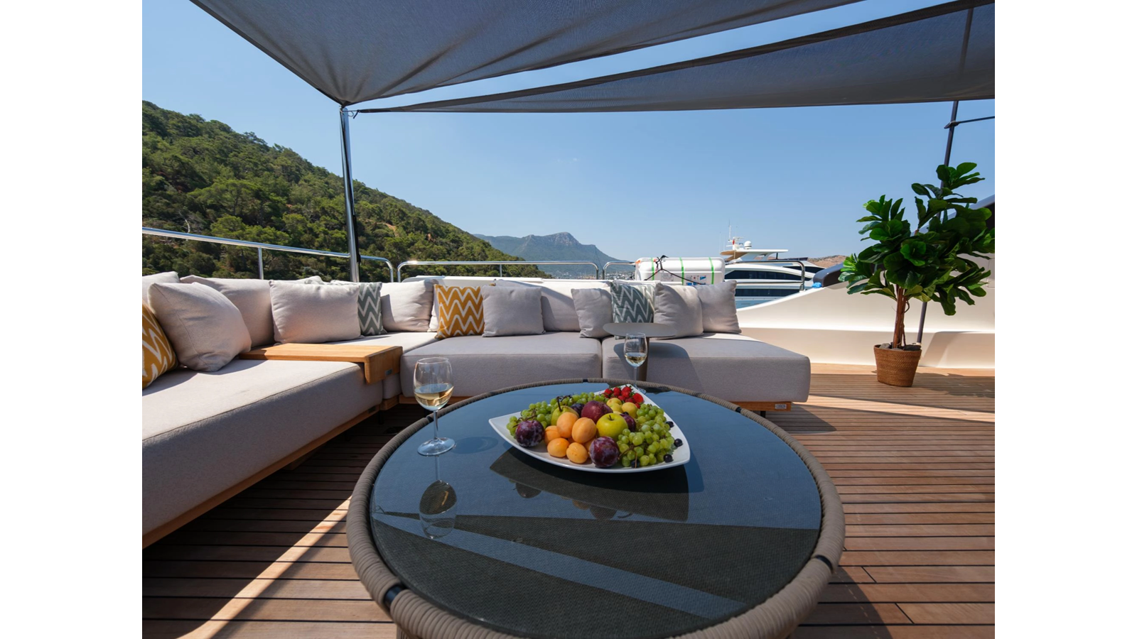 Ferretti Yachts Motor Yacht DAYDREAM2 For Sale