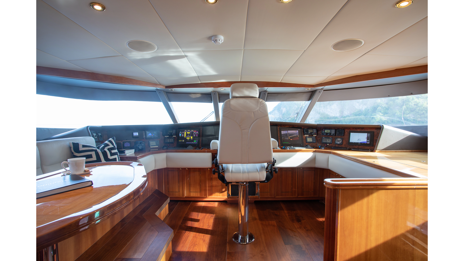 Palmer Johnson Motor Yacht TEMPTATION For Sale