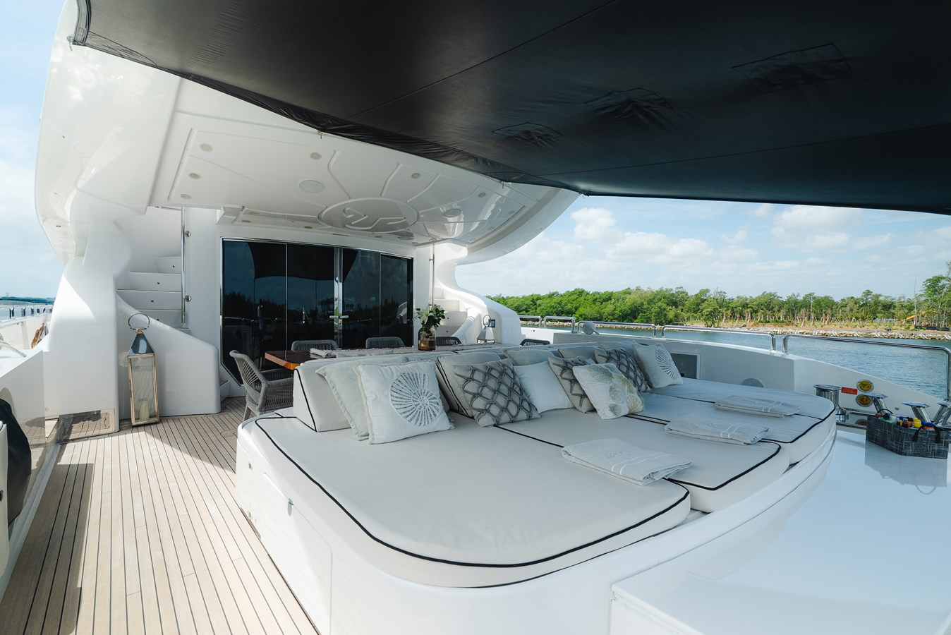 Arno Leopard Motor Yacht BET ON IT For Sale