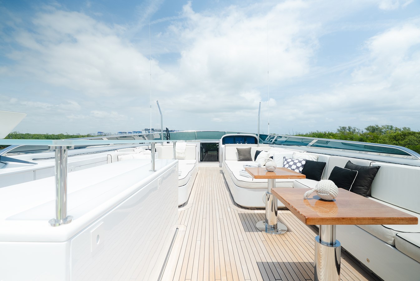 Arno Leopard Motor Yacht BET ON IT For Sale
