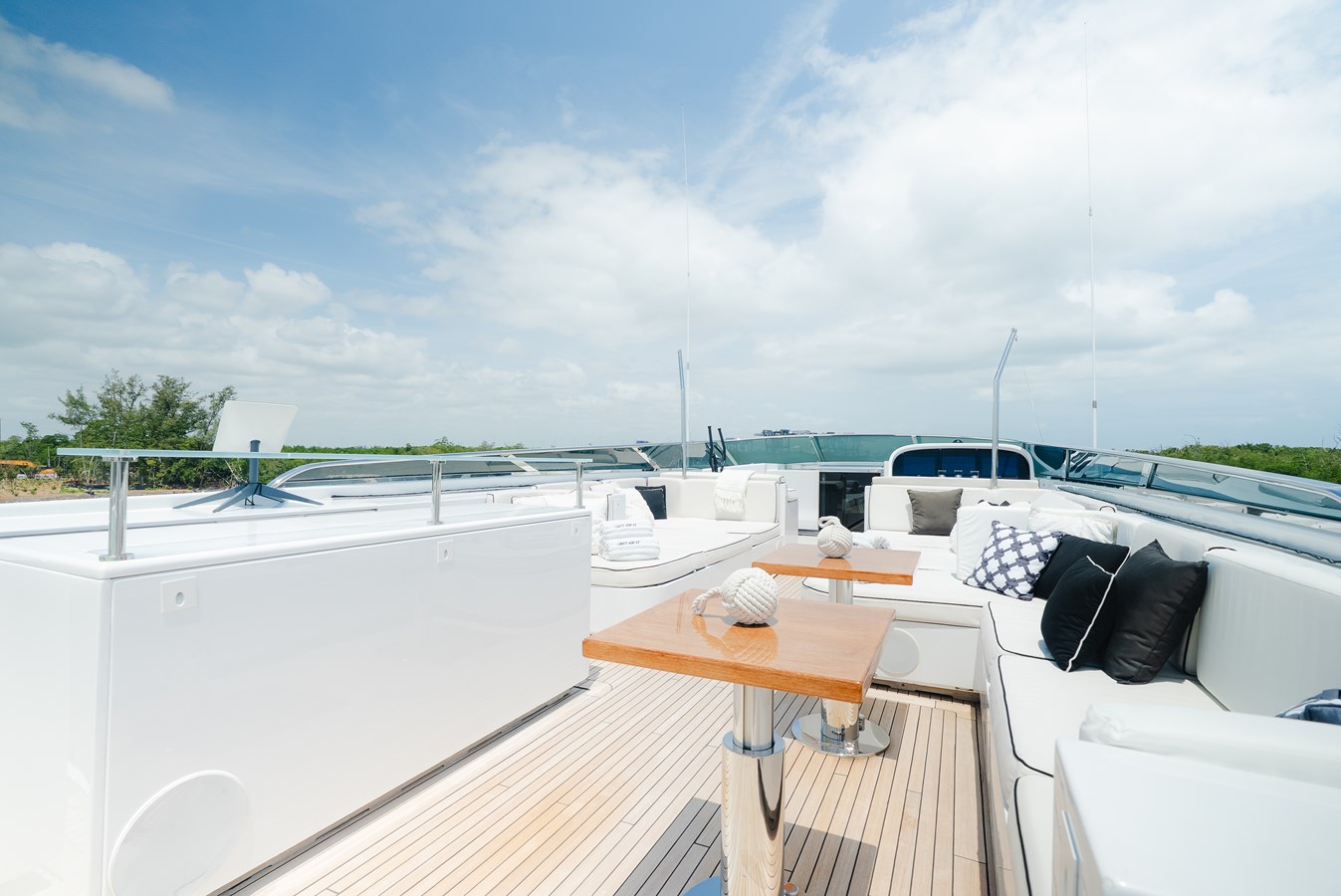 Arno Leopard Motor Yacht BET ON IT For Sale