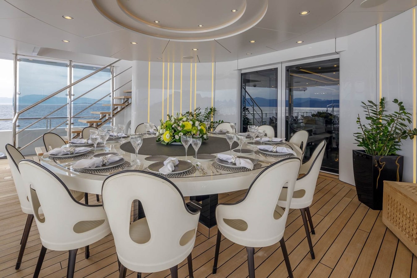 Nobiskrug Motor Yacht LADY VERA For Sale