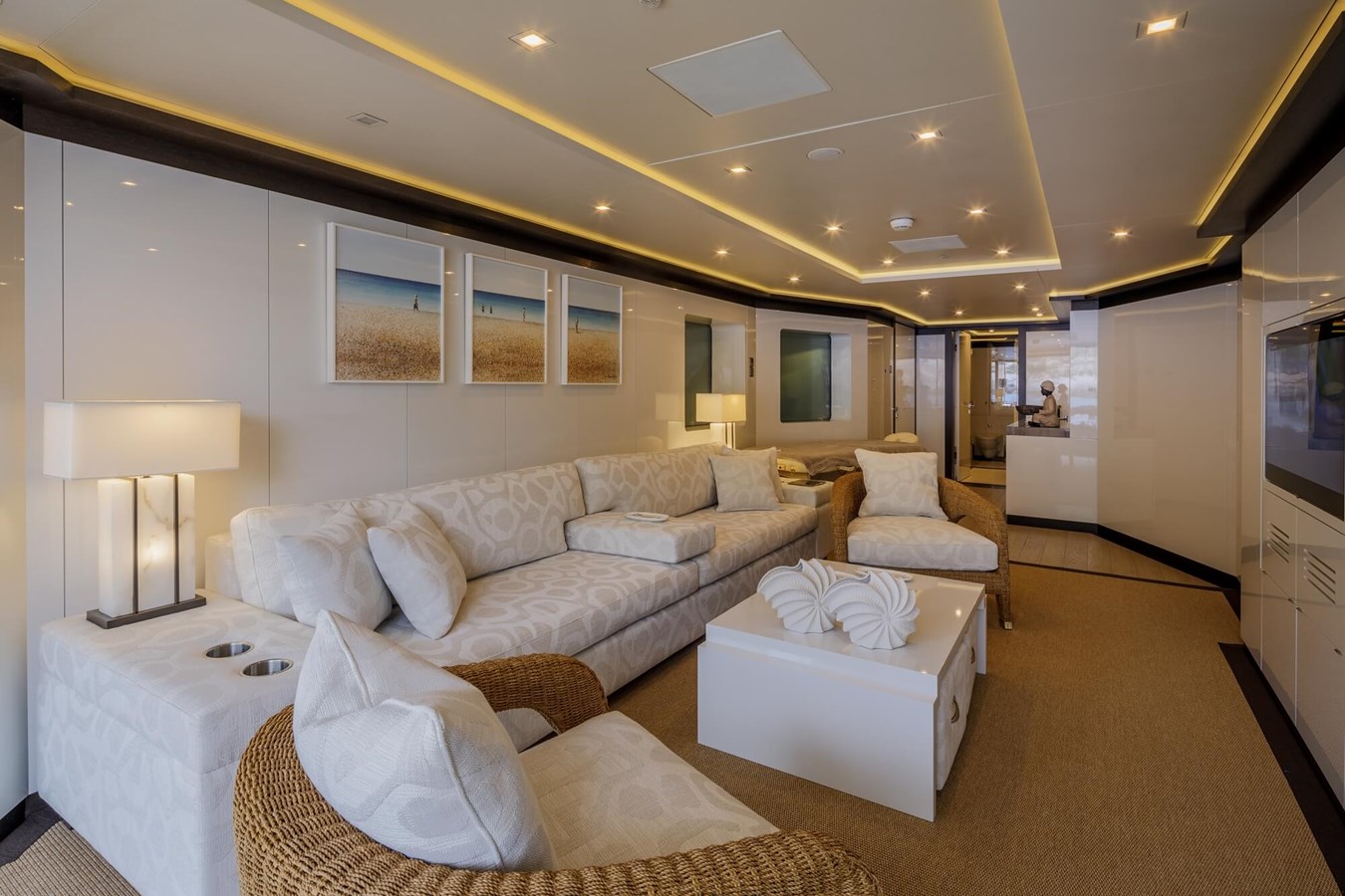 Nobiskrug Motor Yacht LADY VERA For Sale